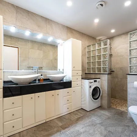 וילה Janina פואנגירולה